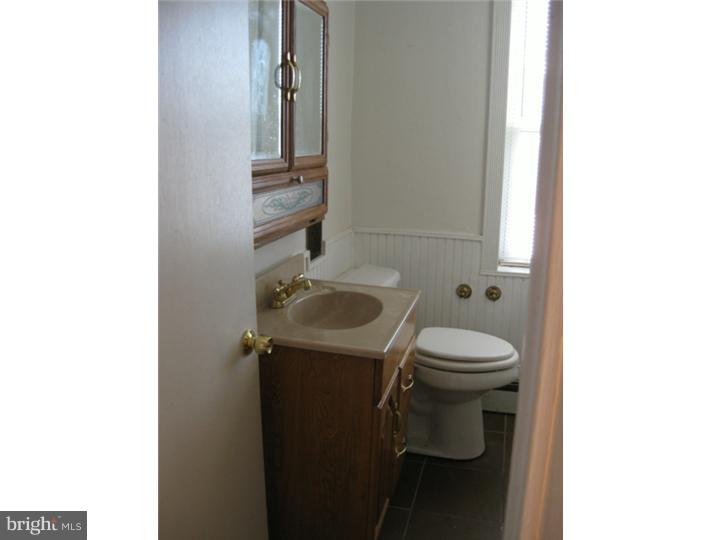 7550 Verree Road Philadelphia, PA 19111 - Photo 20 of 25 Bathroom