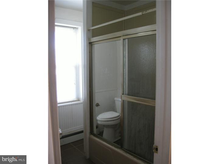 7550 Verree Road Philadelphia, PA 19111 - Photo 21 of 25 Bathroom