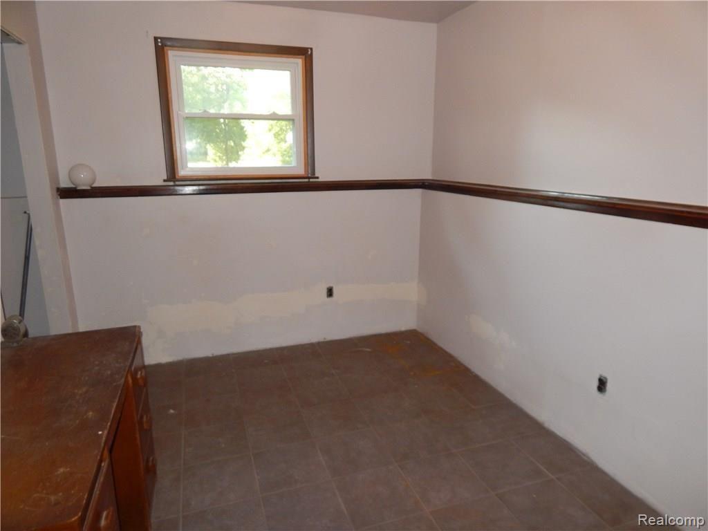 9229 West Allen Road Fowlerville, MI 48836 - Photo 23 of 29 4th Bedroom