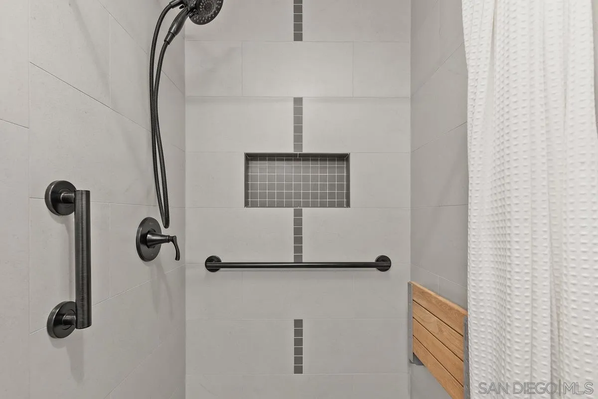 2206 Summerhill Drive Encinitas, CA 92024 - Photo 13 of 33 a bathroom with a shower