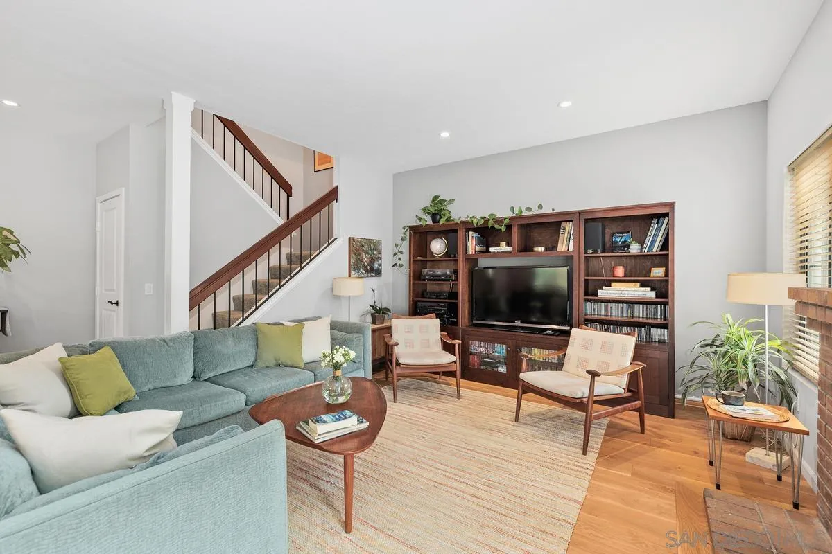 2206 Summerhill Drive Encinitas, CA 92024 - Photo 8 of 33 a living room with furniture and wooden floor