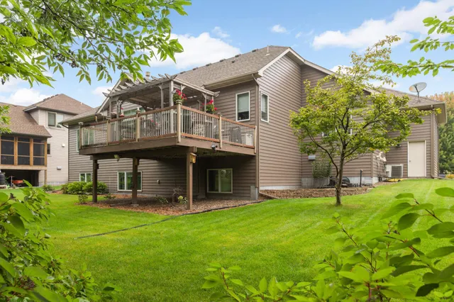 $715,000 | 18481 98th Place North, Maple Grove, MN 55311