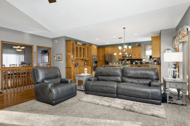 $715,000 | 18481 98th Place North, Maple Grove, MN 55311