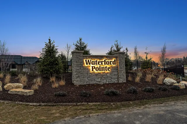 a view of a water fountain