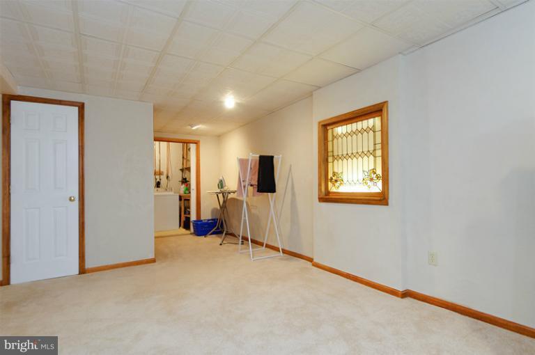 1804 Pepperridge Lane Reston, VA 20191 - Photo 22 of 30 Interior (General)