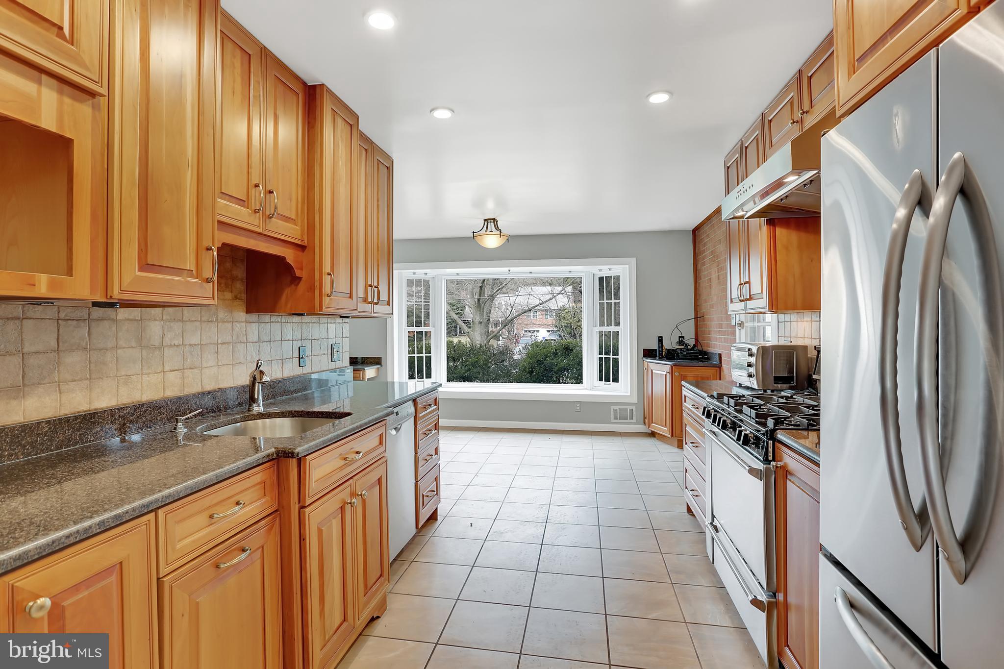 1919 Edgewater Parkway Silver Spring, MD 20903 - Photo 9 of 30 Gallery Image 9