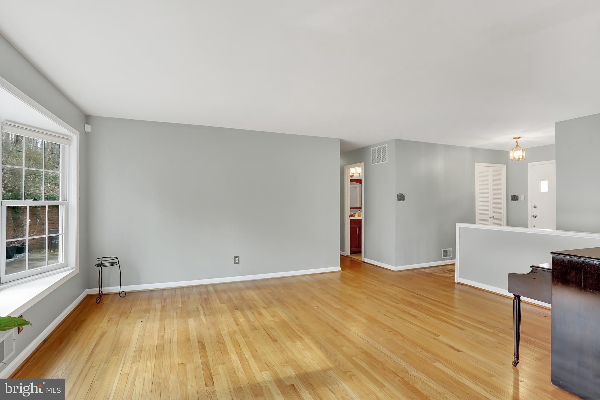1919 Edgewater Parkway Silver Spring, MD 20903 - Photo 10 of 30 Gallery Image 10