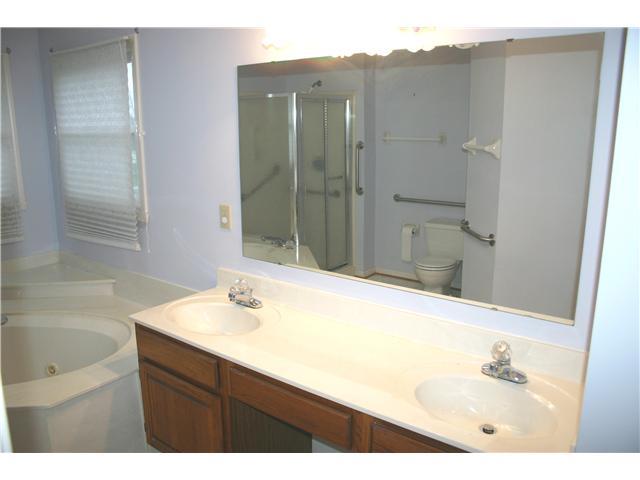 7733 Hidden Ridge Fishers, IN 46038 - Photo 9 of 16 Gallery Image 9