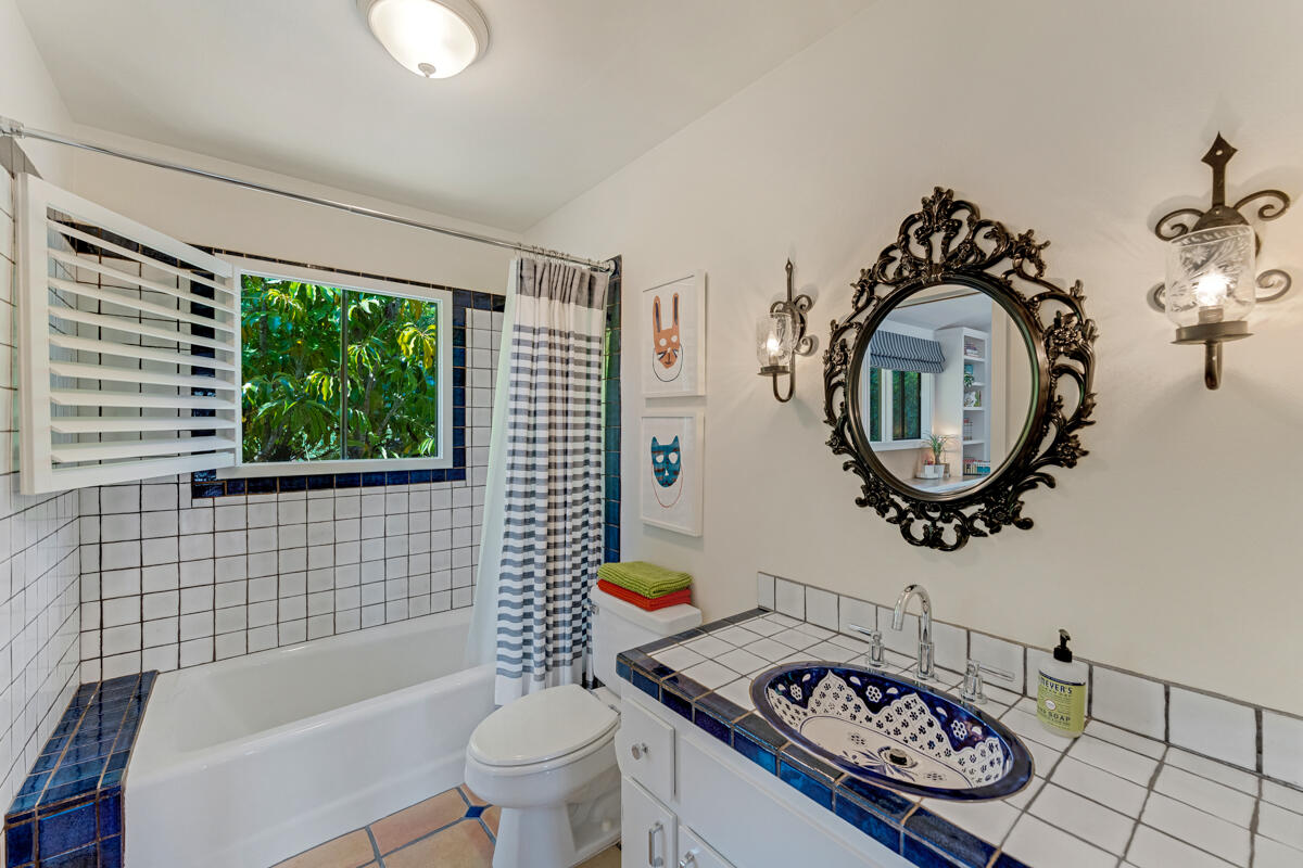 624 Las Alturas Road Santa Barbara, CA 93103 - Photo 21 of 28 Hall Bath #2