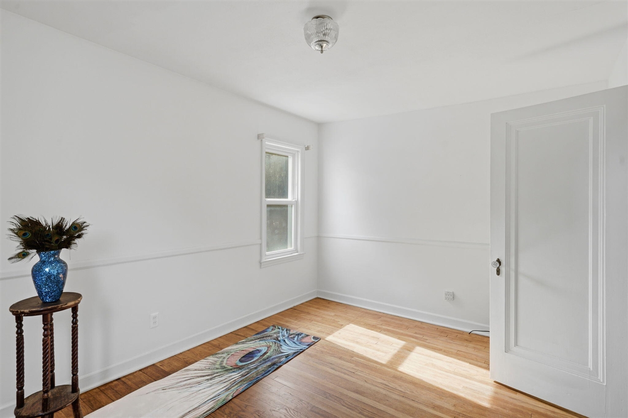 1158 West Reid Road Flint, MI 48507 - Photo 12 of 33