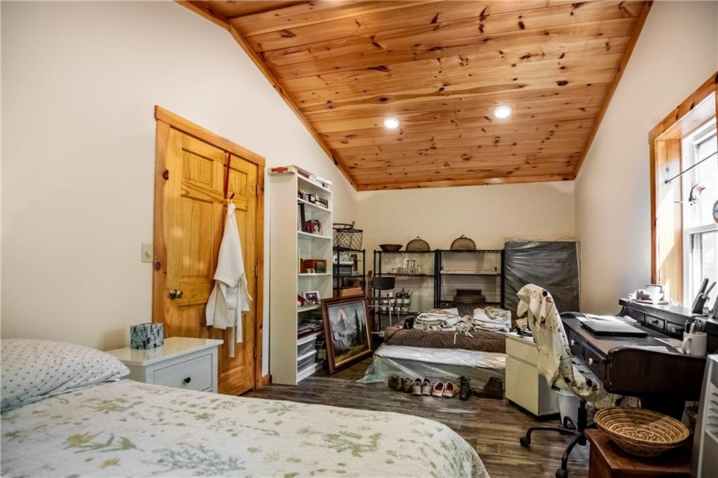 470 Truitt Road Kennerdell, PA 16374 - Photo 17 of 50 Primary Bedroom