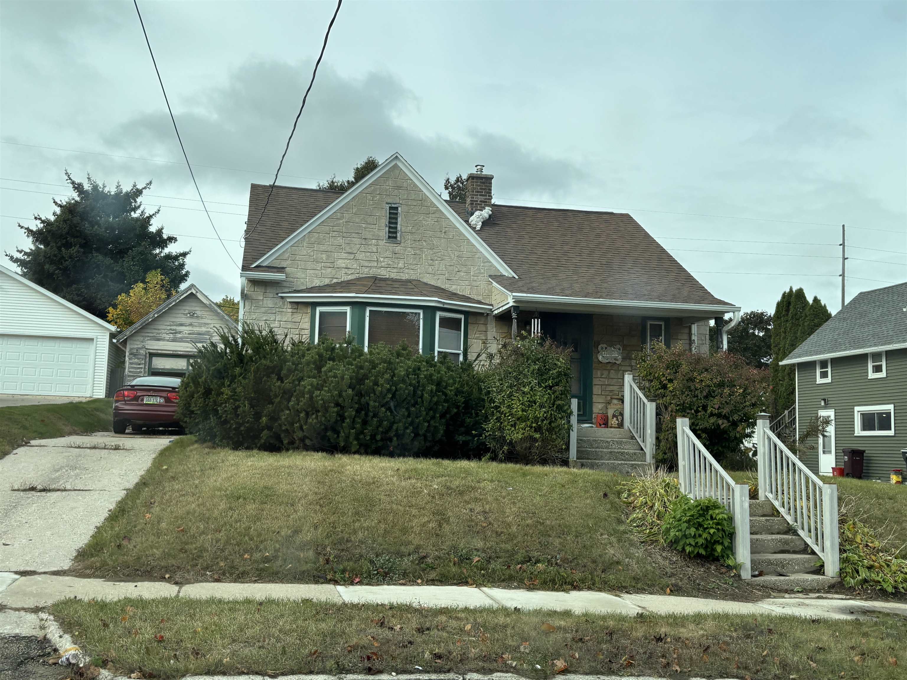 1214 South 18th Street Manitowoc, WI 54220 - Photo 1 of 4