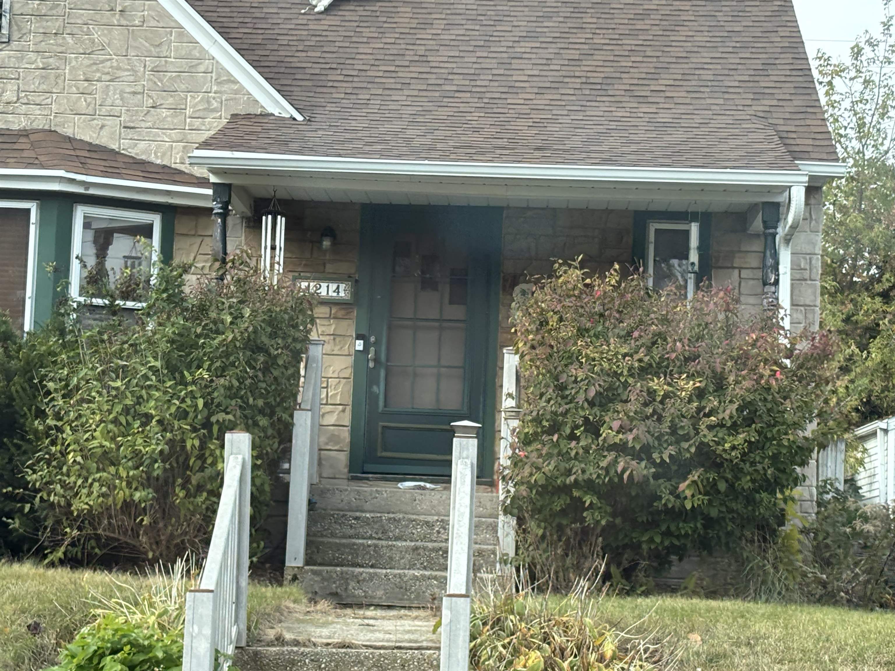 1214 South 18th Street Manitowoc, WI 54220 - Photo 2 of 4