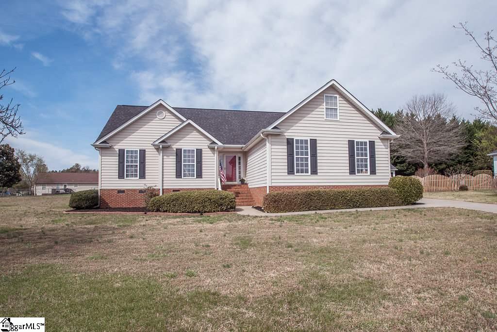 132 Cherrywood Road Woodruff, SC 29388 - Photo 2 of 31 Gallery Image 2