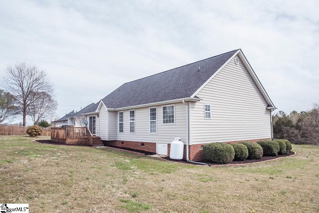132 Cherrywood Road Woodruff, SC 29388 - Photo 4 of 31 Gallery Image 4