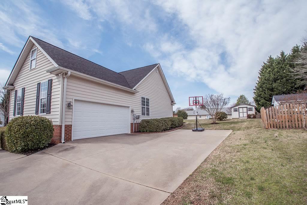 132 Cherrywood Road Woodruff, SC 29388 - Photo 7 of 31 Gallery Image 7