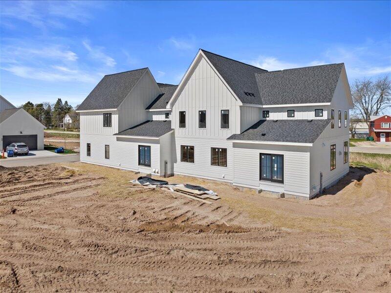 496 Bastle Wynd Port, Unit 9 Port Washington, WI 53074 - Photo 2 of 10 Under Construction