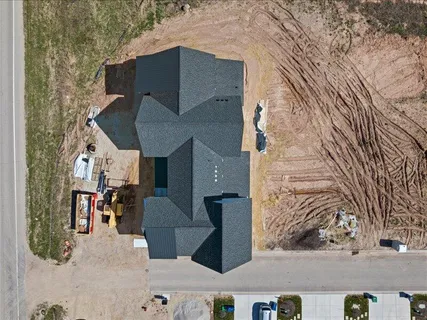 $865,000 | 496 Bastle Wynd Port, Unit 9, Port Washington, WI 53074