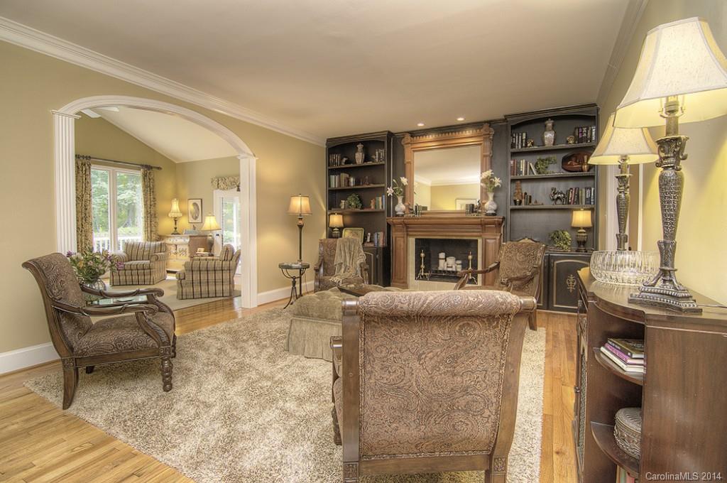 2828 Foxfire Road Charlotte, NC 28270 - Photo 11 of 24 Gallery Image 11