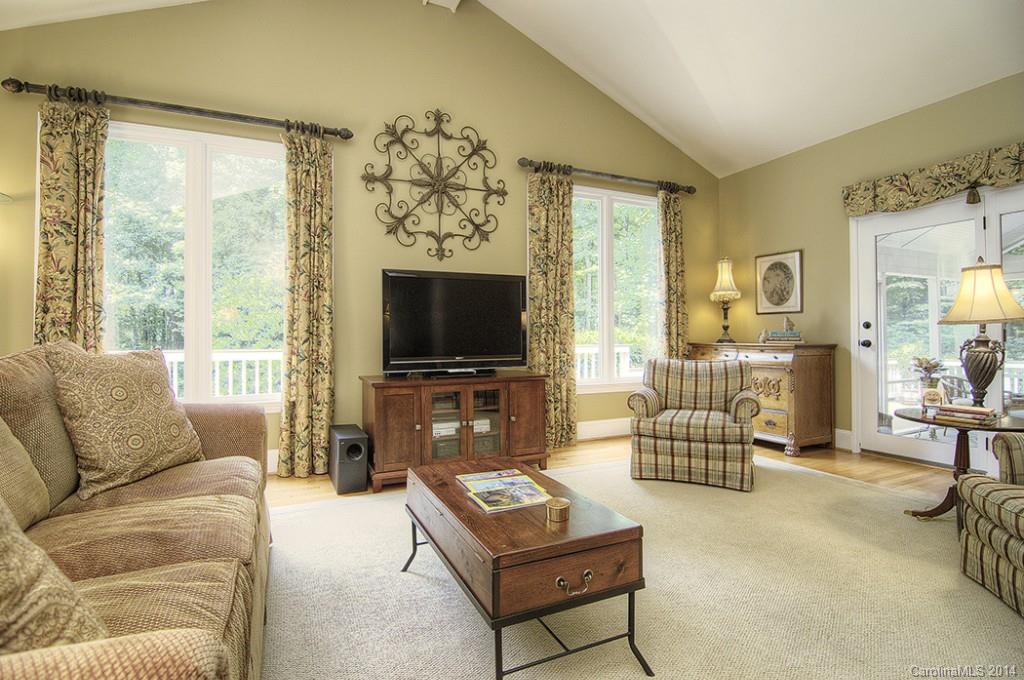 2828 Foxfire Road Charlotte, NC 28270 - Photo 12 of 24 Gallery Image 12