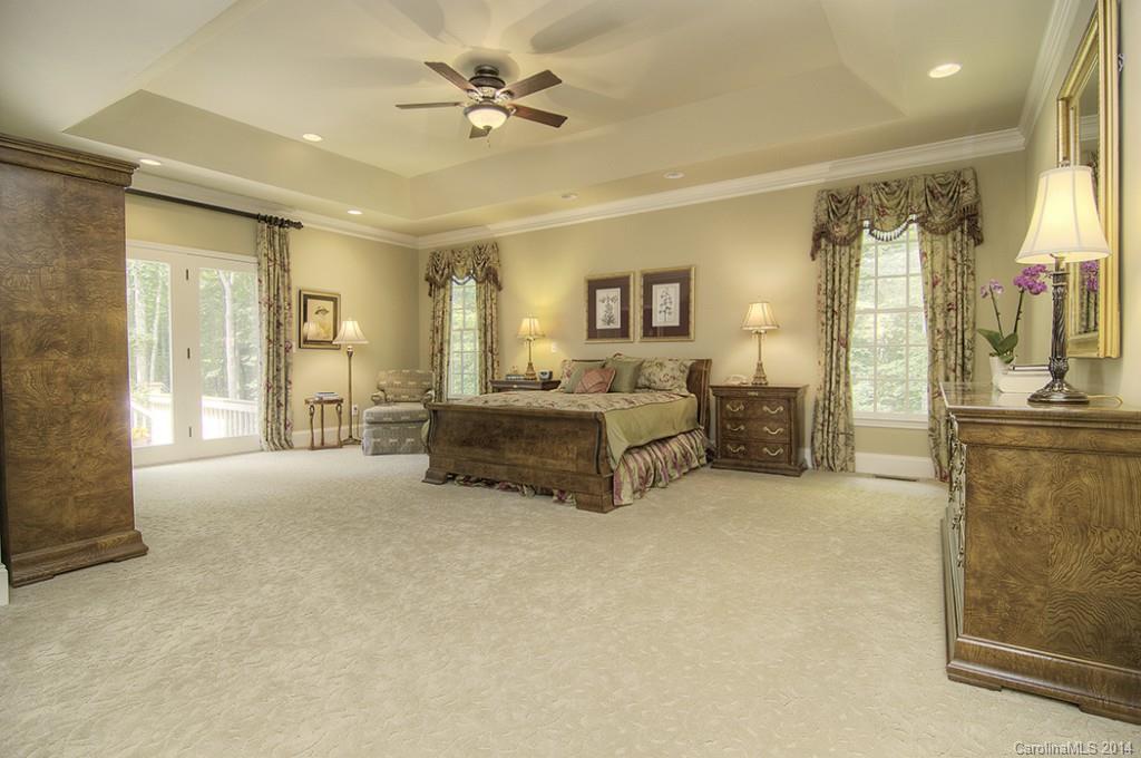 2828 Foxfire Road Charlotte, NC 28270 - Photo 13 of 24 Gallery Image 13