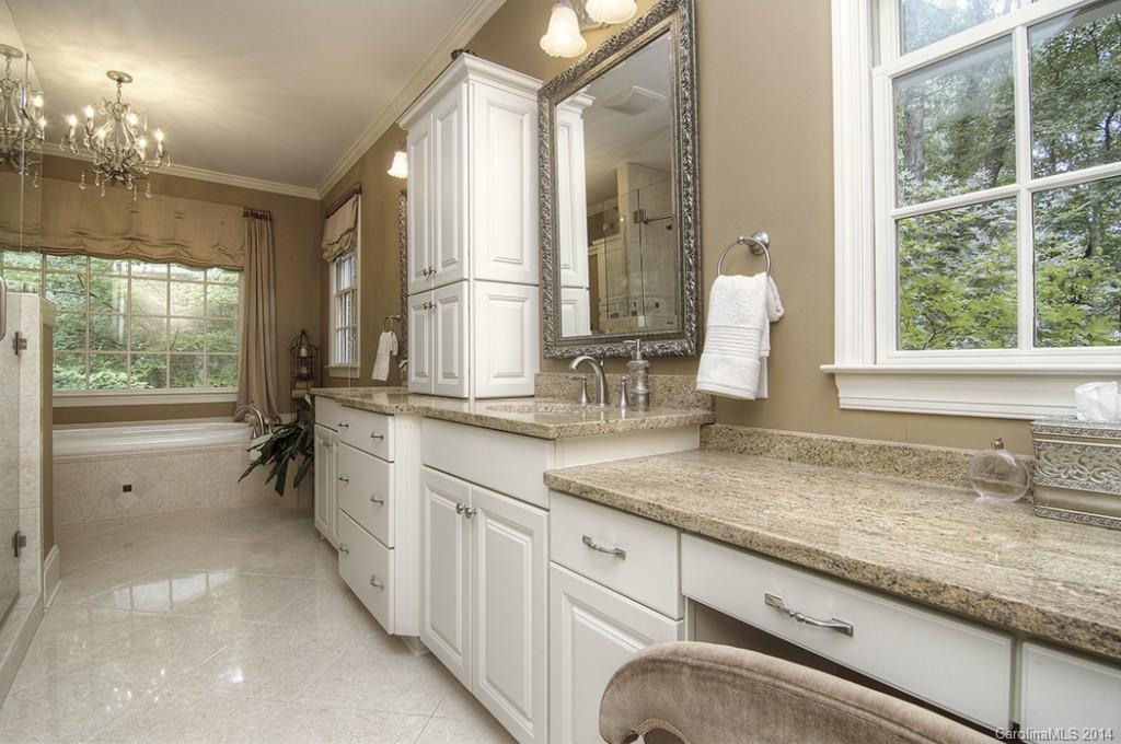 2828 Foxfire Road Charlotte, NC 28270 - Photo 14 of 24 Gallery Image 14