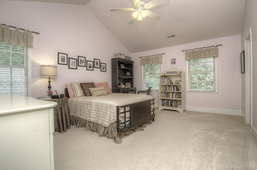 2828 Foxfire Road Charlotte, NC 28270 - Photo 17 of 24 Gallery Image 17