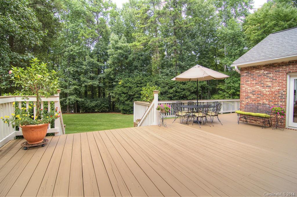 2828 Foxfire Road Charlotte, NC 28270 - Photo 3 of 24 Gallery Image 3