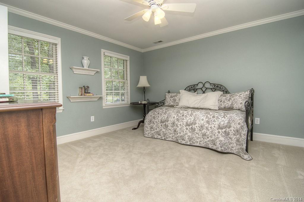 2828 Foxfire Road Charlotte, NC 28270 - Photo 23 of 24 Gallery Image 23