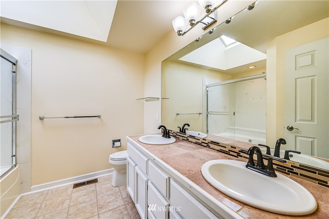 11709 Northeast 166th Court Bothell, WA 98011 - Photo 16 of 22 Gallery Image 16