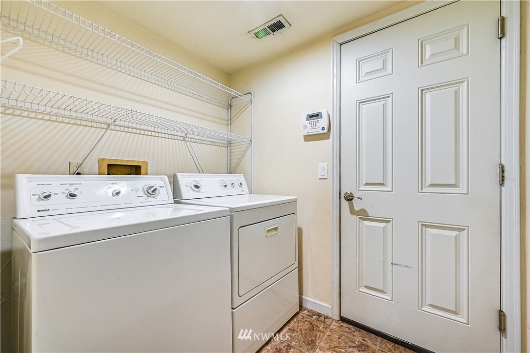11709 Northeast 166th Court Bothell, WA 98011 - Photo 20 of 22 Gallery Image 20
