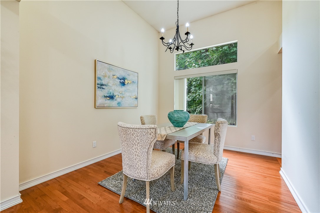 11709 Northeast 166th Court Bothell, WA 98011 - Photo 5 of 22 Gallery Image 5