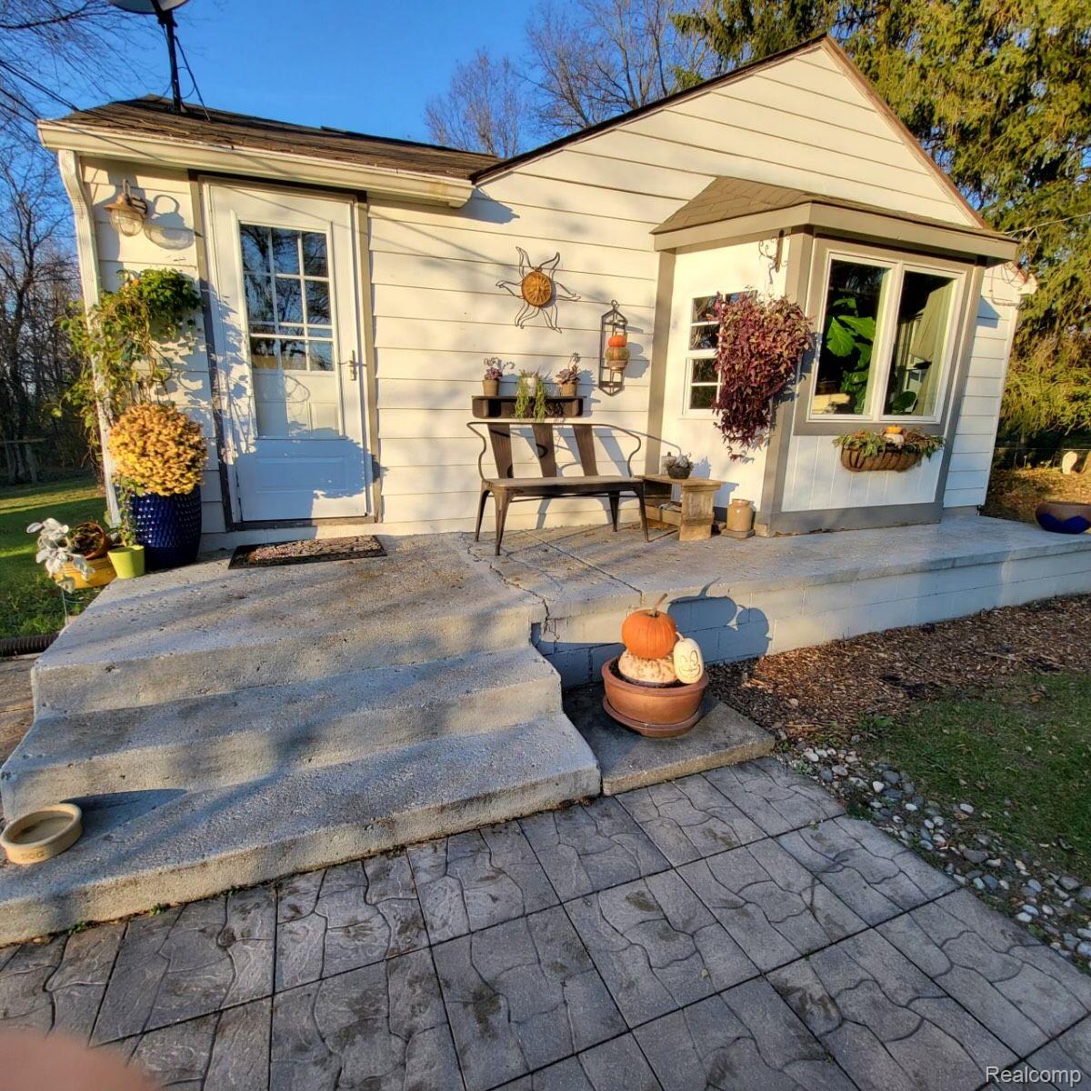 2688 Buckner Road Lake Orion, MI 48362 - Photo 1 of 5 Gallery Image 1