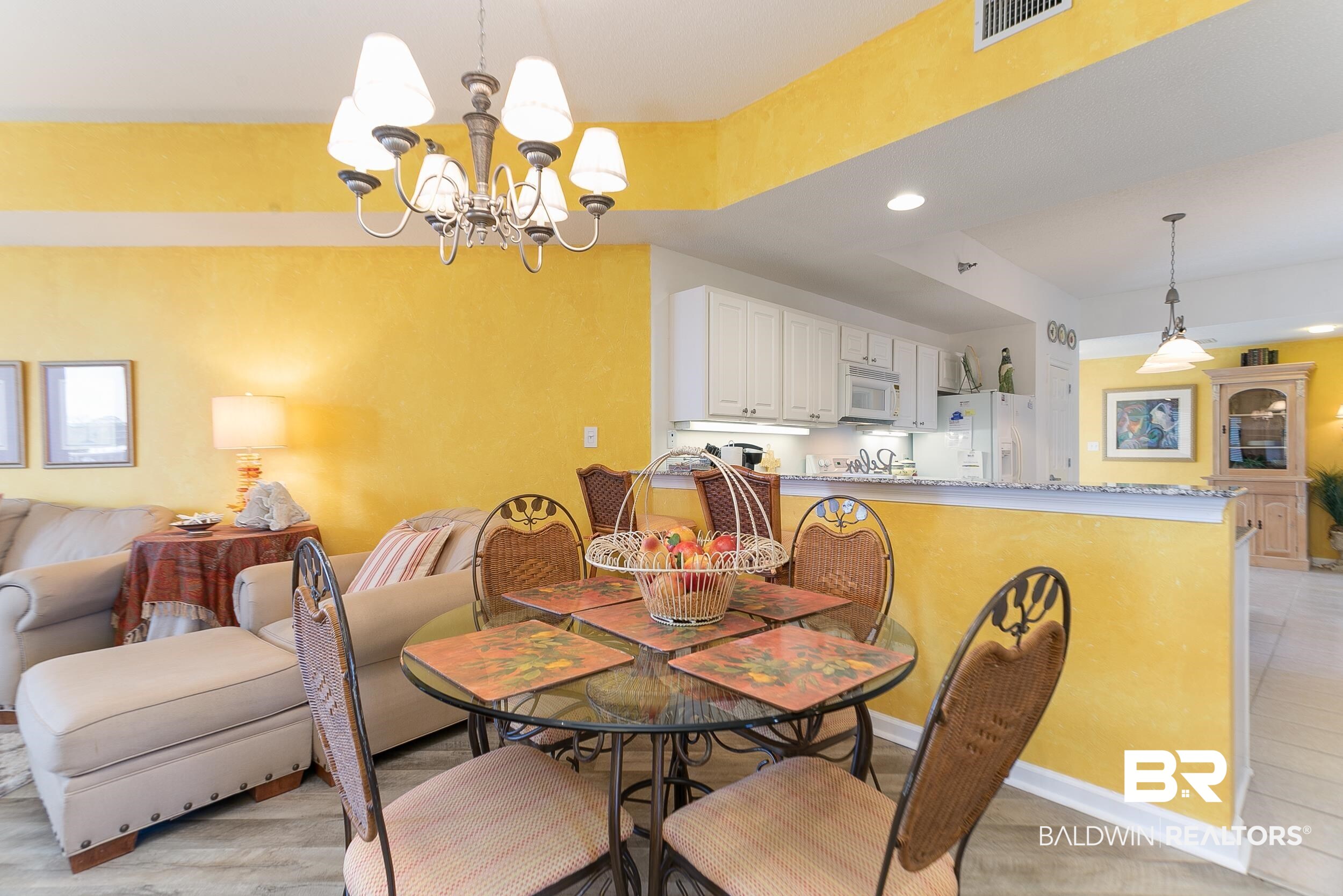 27282 Canal Road, Unit 501 Orange Beach, AL 36561 - Photo 12 of 50 Dining & Breakfast Bar