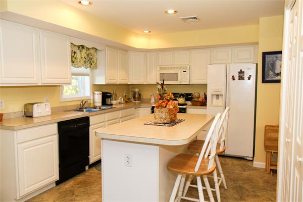 43 Shaw Road Fairhaven, MA 02719 - Photo 13 of 23 Gallery Image 13