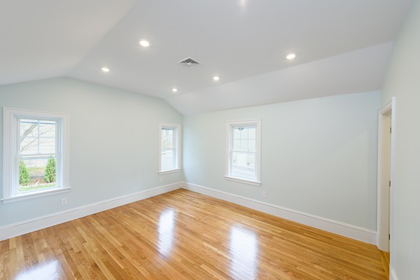 11 Acacia Road Boston, MA 02132 - Photo 5 of 14 Gallery Image 5