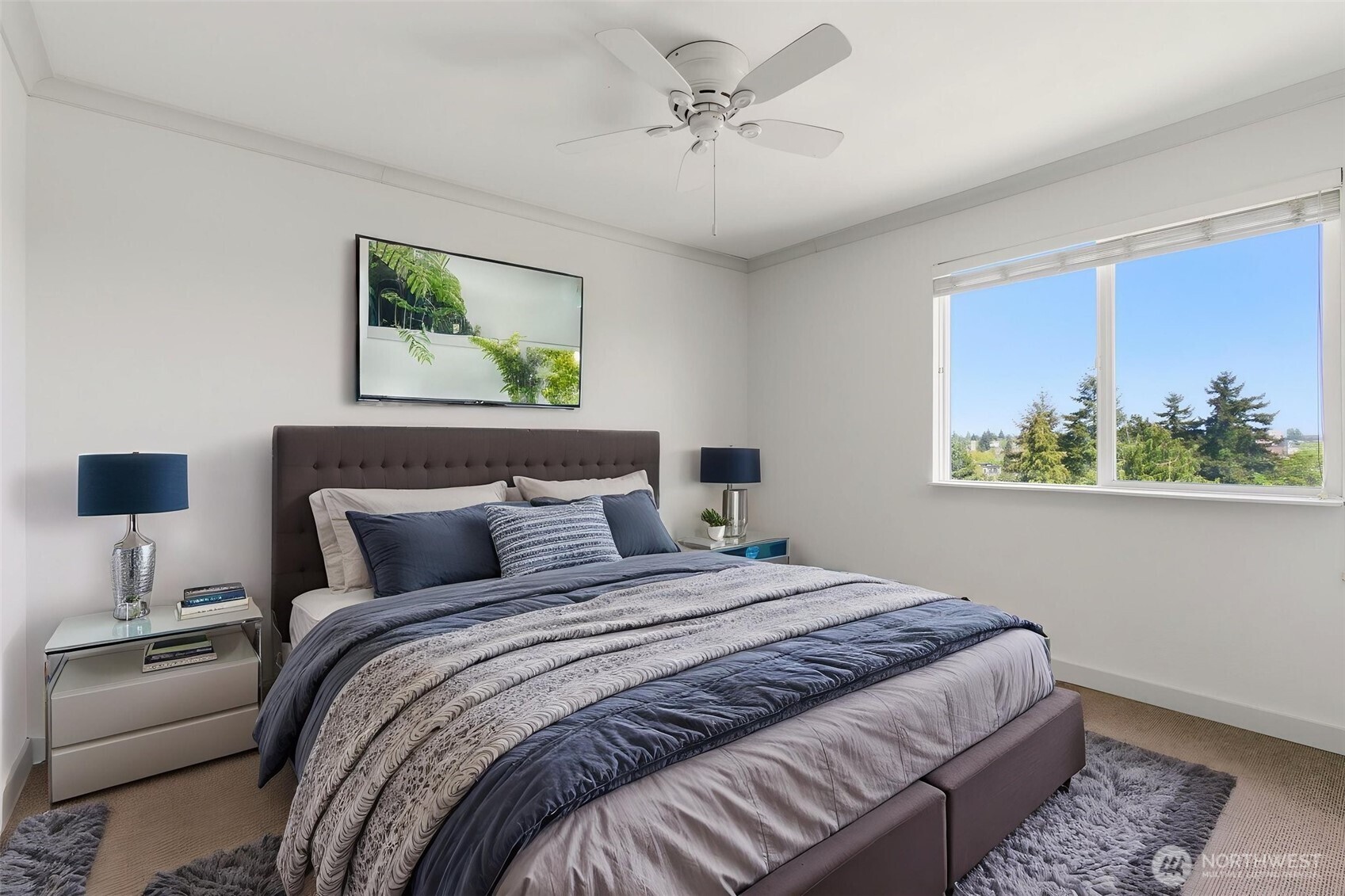 800 North Allen Place, Unit 401 Seattle, WA 98103 - Photo 12 of 32