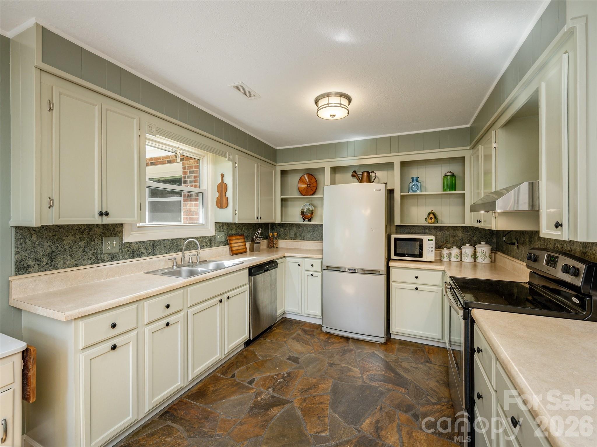 54 Bear Rock Loop Road Hendersonville, NC 28739 - Photo 11 of 21