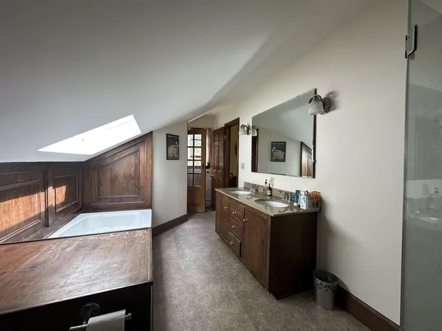 $519,000 | 16 Nutmeg Lane, West Dover, VT 05356