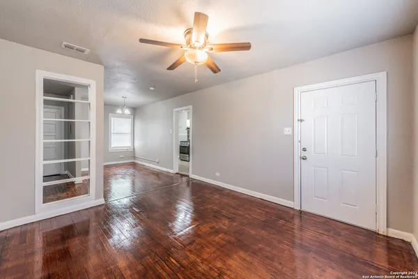 $1,195 | 217 Natalen Avenue, Unit 3, San Antonio, TX 78209