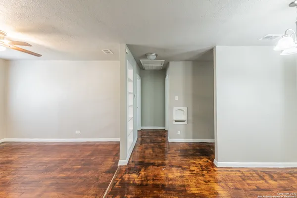 $1,195 | 217 Natalen Avenue, Unit 3, San Antonio, TX 78209