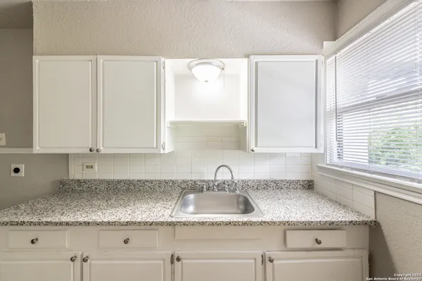 $1,195 | 217 Natalen Avenue, Unit 3, San Antonio, TX 78209