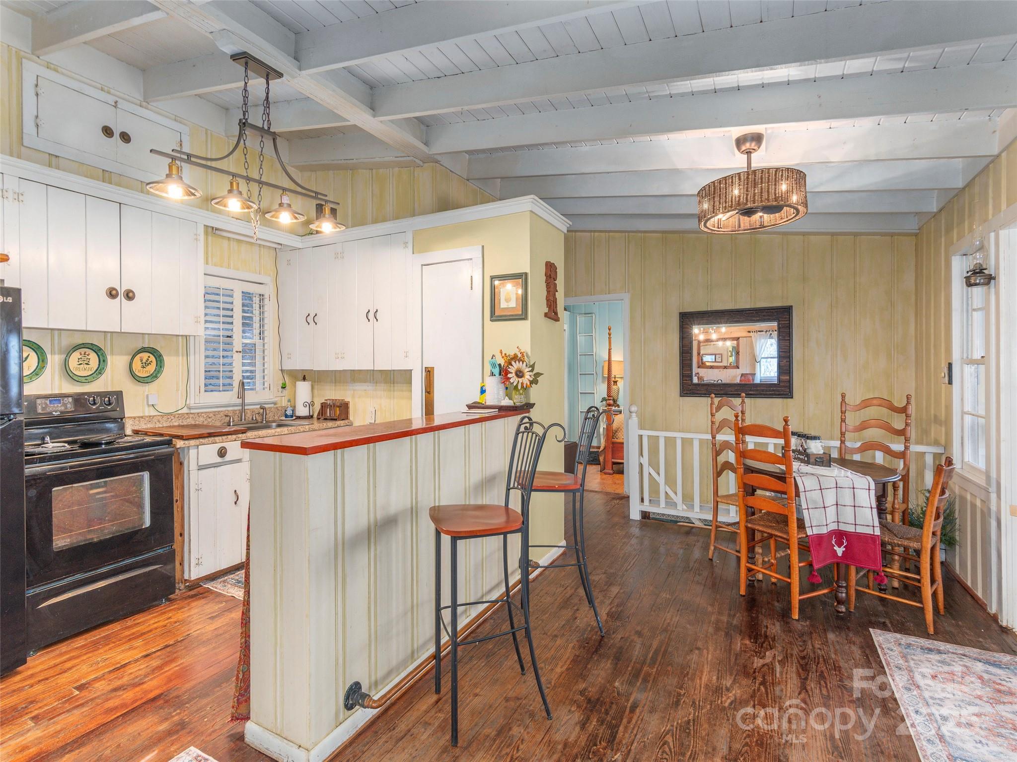 83 Rocky Rdg Road Sylva, NC 28779 - Photo 7 of 28 Gallery Image 7