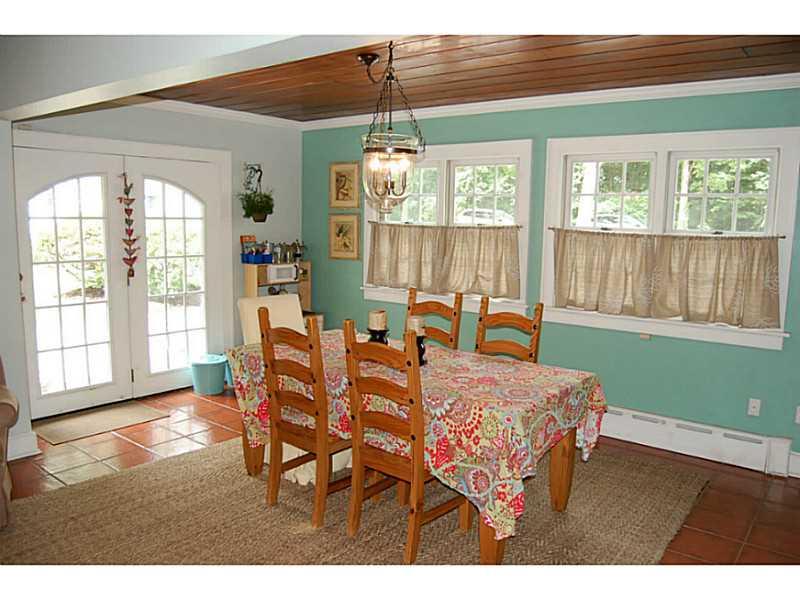 5718 Meridian Road Gibsonia, PA 15044 - Photo 7 of 25 Kitchen. Morning Room