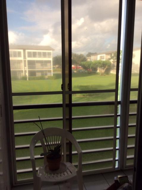 28 Mansfield B Boca Raton, FL 33434 - Photo 17 of 26 Sliders on the windows