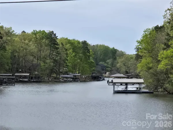 $319,000 | 286 Aberdeen Court East, Unit 43, Badin Lake, NC 28127