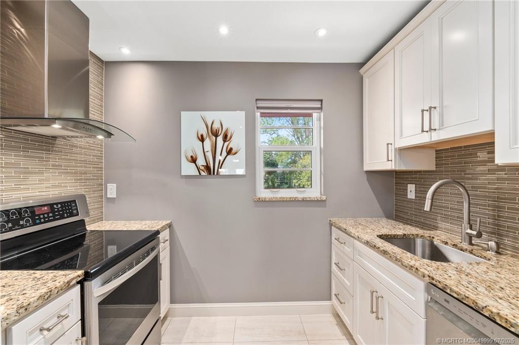 1915 Southwest Palm City Road, Unit 8H Stuart, FL 34994 - Photo 10 of 36 Gallery Image 10