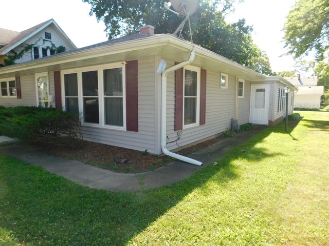 706 North 10th Street Rochelle, IL 61068 - Photo 16 of 19