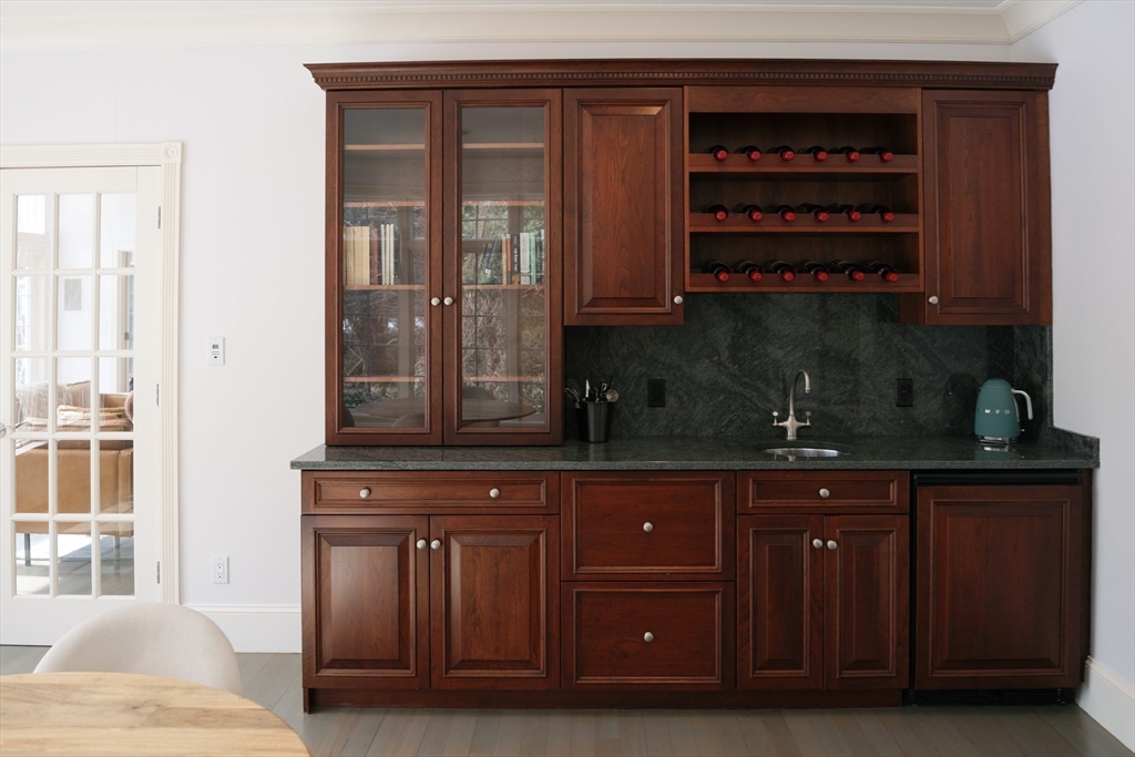 7 Rockport Road Weston, MA 02493 - Photo 16 of 39 Gallery Image 16