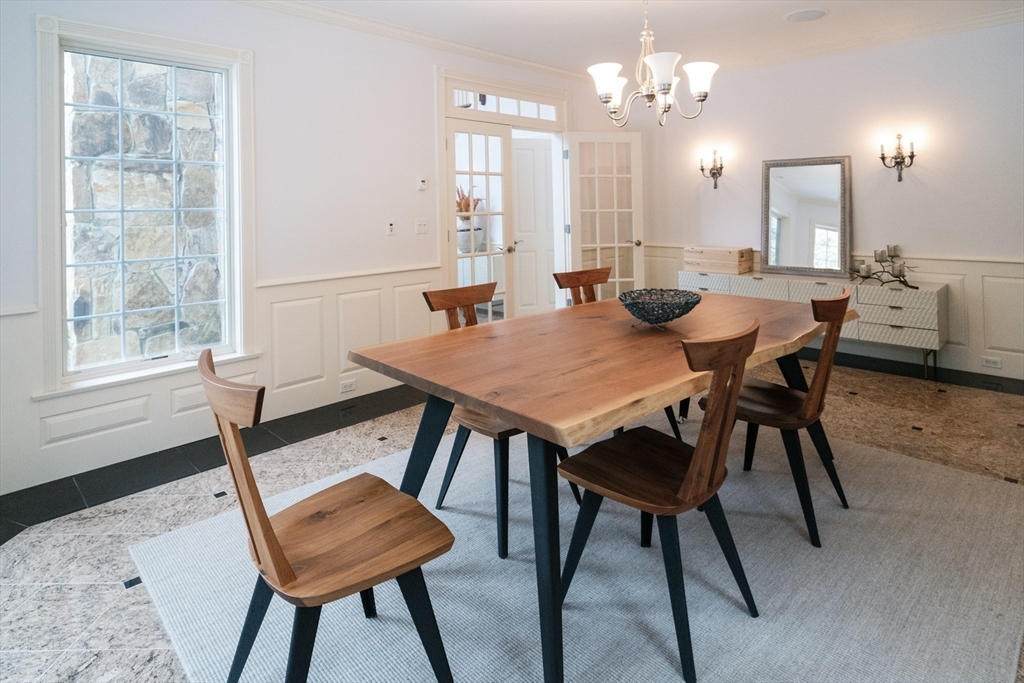 7 Rockport Road Weston, MA 02493 - Photo 18 of 39 Gallery Image 18